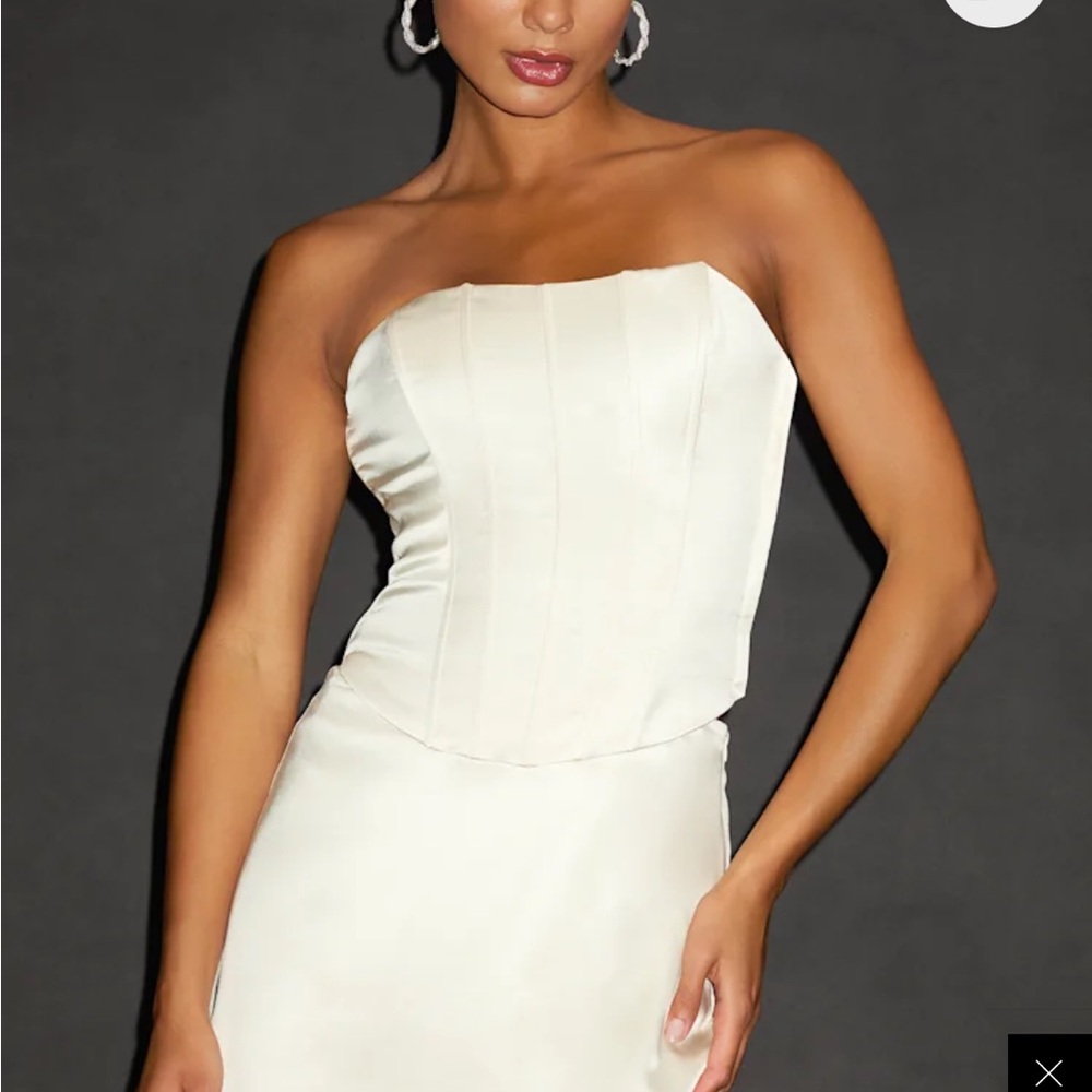 Lulu's Strapless corset and matching skirt